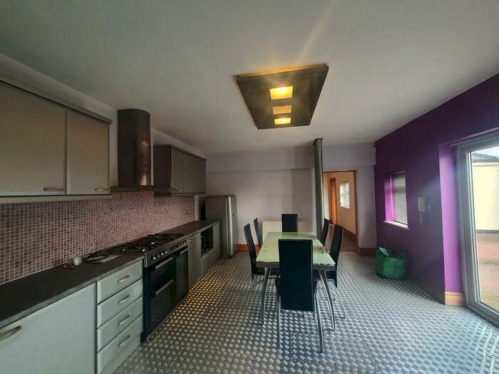 4 Bedroom Detached House To Rent In Norton Road, Stourbridge, DY8