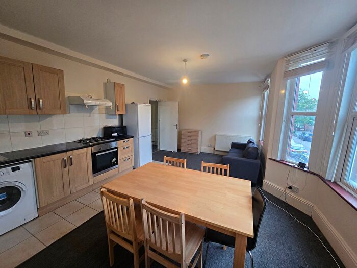 4 Bedroom Maisonette To Rent In Priory Park Road, Kilburn, London, NW6