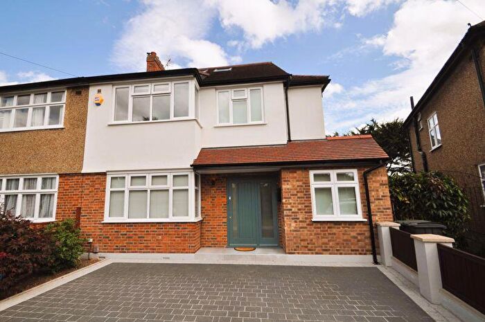 5 Bedroom Semi-Detached House To Rent In Beechcroft Avenue, New Malden, KT3