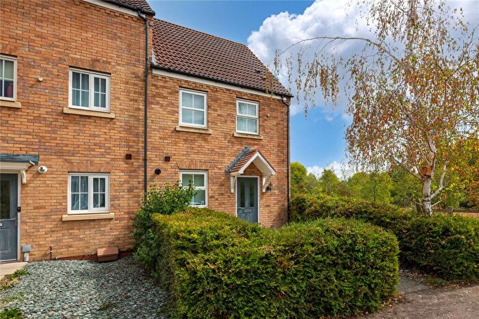 2 Bedroom End Of Terrace House For Sale In Parish Close, Bedford, Bedfordshire, MK41