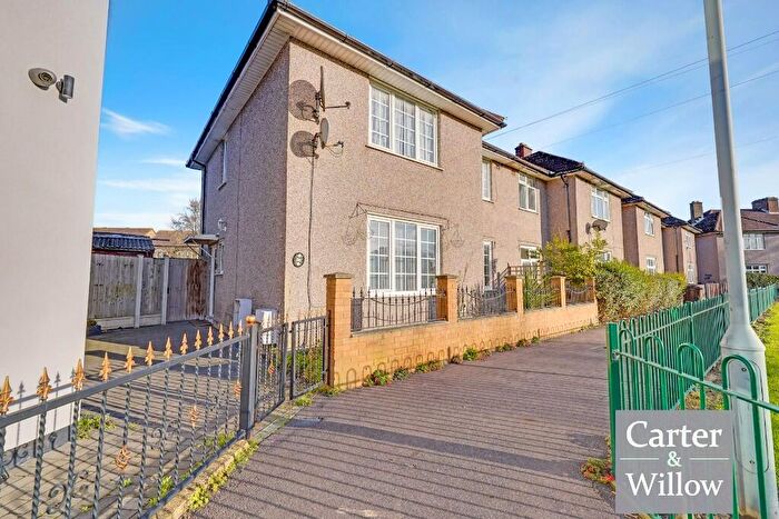4 Bedroom Semi Detached House For Sale In Mayesbrook Road, Dagenham, RM8