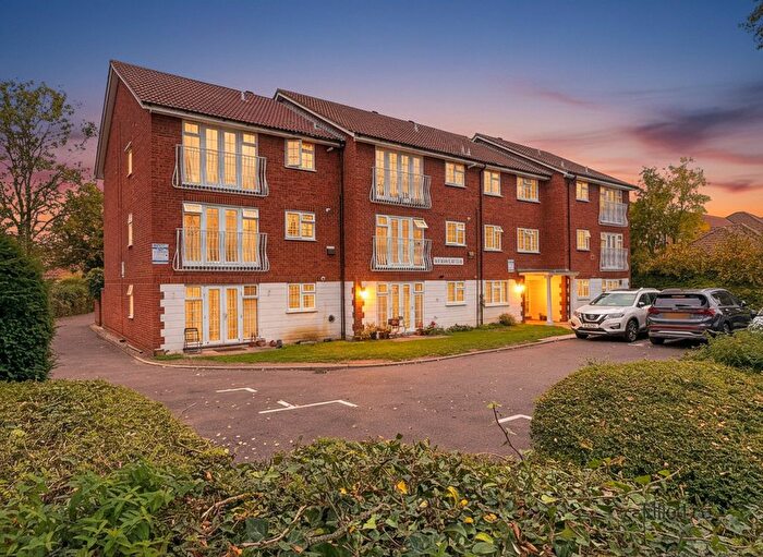 2 Bedroom Flat To Rent In Balmoral Court, Wembley Park Drive, Wembley, HA9