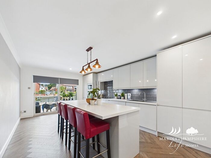 3 Bedroom Town House For Sale In Bryher Island, Port Solent, PO6