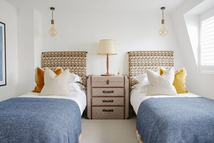 5 Bedroom Maisonette To Rent In Novello Street, Fulham, London, SW6