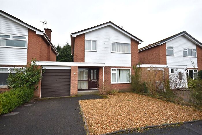 3 Bedroom Link Detached House For Sale In Thornycroft Close, Gawsworth, Macclesfield, SK11
