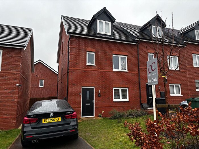 4 Bedroom Town House For Sale In Marble Drive, Newhall, Swadlincote, DE11