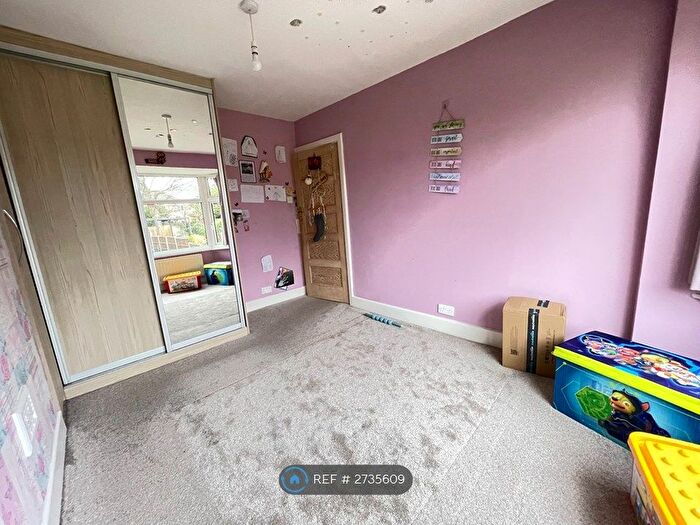 3 Bedroom Semi Detached House To Rent In Cloonmore Avenue, Orpington, BR6