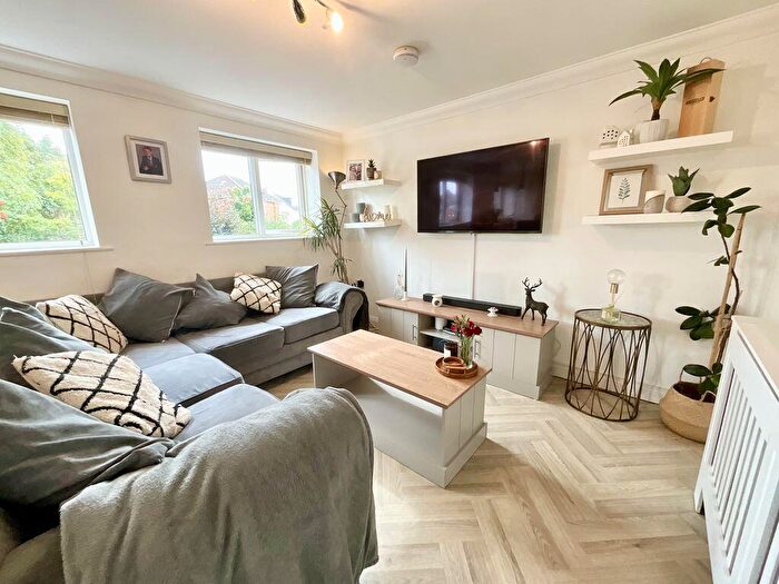2 Bedroom Flat For Sale In Parkwood Road, Southbourne, BH5