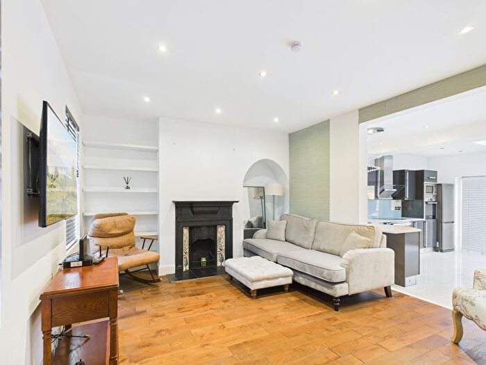 2 Bedroom Terraced House To Rent In East Ferry Road, London, E14