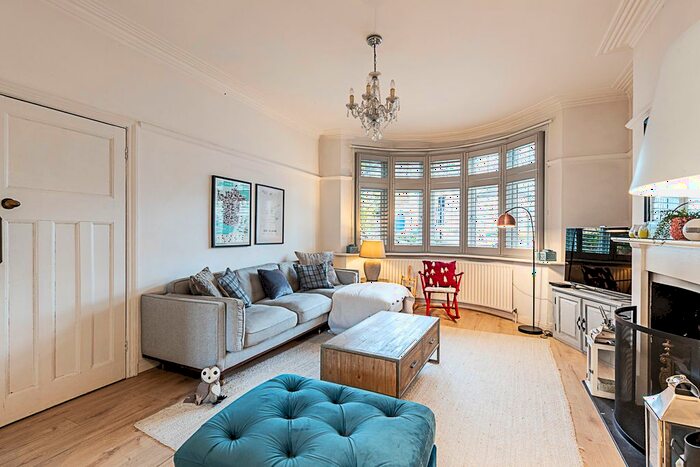 4 Bedroom Town House To Rent In Mount Ephraim Lane, London, SW16