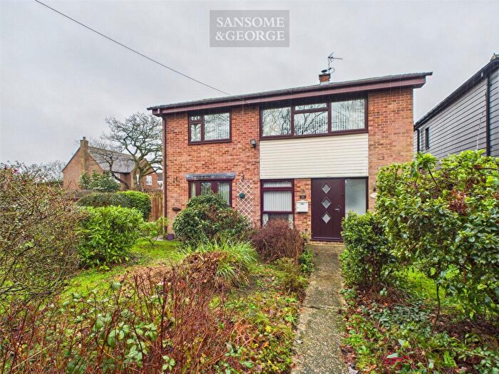 4 Bedroom Detached House For Sale In Silchester Road, Pamber Heath, Tadley, Hampshire, RG26