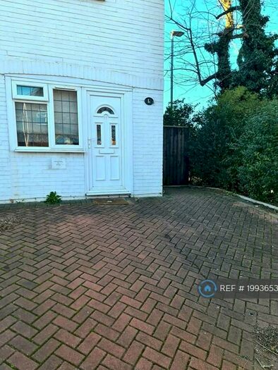 1 Bedroom Flat To Rent In Poole, Poole, BH14