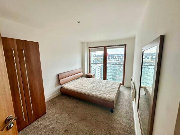 2 Bedroom Property To Rent In La Salle, Leeds, LS10