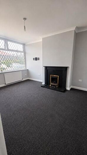 Terraced House To Rent In Leeds Road, Eccleshill, Bradford, BD2