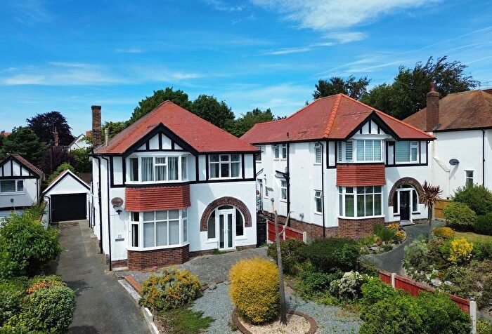 4 Bedroom Detached House For Sale In Colwyn Avenue, Rhos On Sea, LL28
