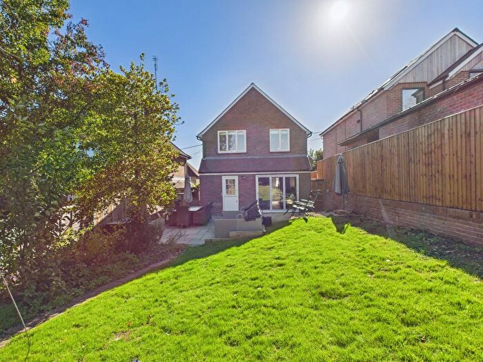 3 Bedroom Detached House For Sale In Lowndes Avenue, Chesham, Buckinghamshire, HP5