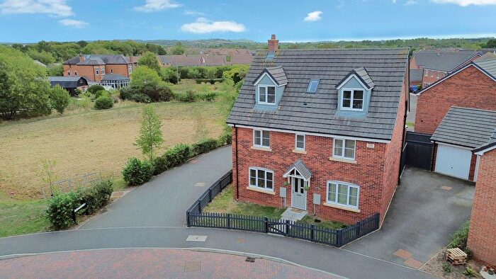 5 Bedroom Detached House For Sale In Westcott Way, Pershore, WR10
