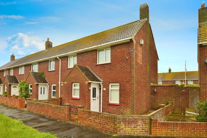 3 Bedroom End Of Terrace House For Sale In Brooks Way, Lydd, Romney Marsh, TN29