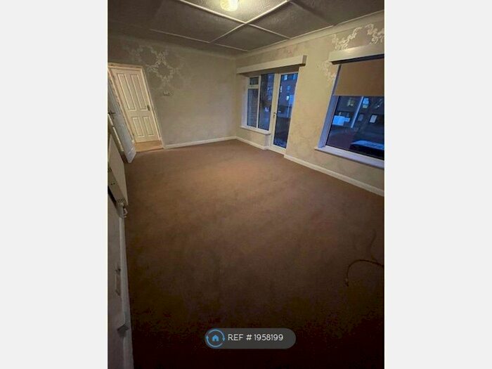 2 Bedroom Flat To Rent In Shorncliffe Road, Folkestone, CT20