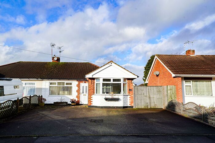 3 Bedroom Semi-detached Bungalow For Sale In Parklands Avenue, Groby, Leicester, Leicestershire, LE6