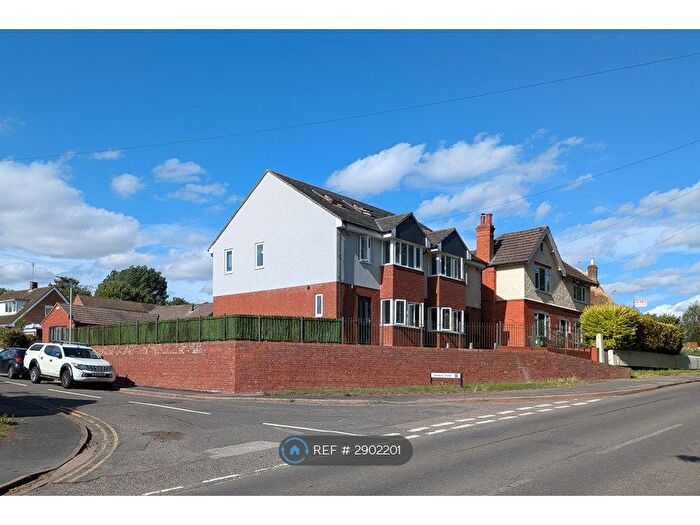 4 Bedroom Semi-Detached House To Rent In Buckingham Road, Milton Keynes, MK3