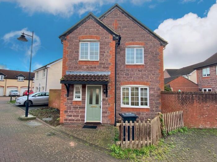3 Bedroom Detached House To Rent In Cashford Gate, Taunton, TA2