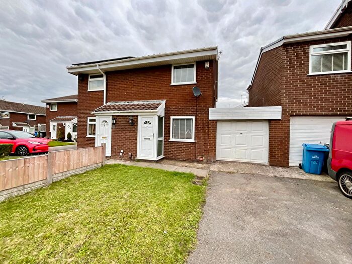 2 Bedroom Semi-detached House For Sale In Arndale, Beechwood, Runcorn, WA7