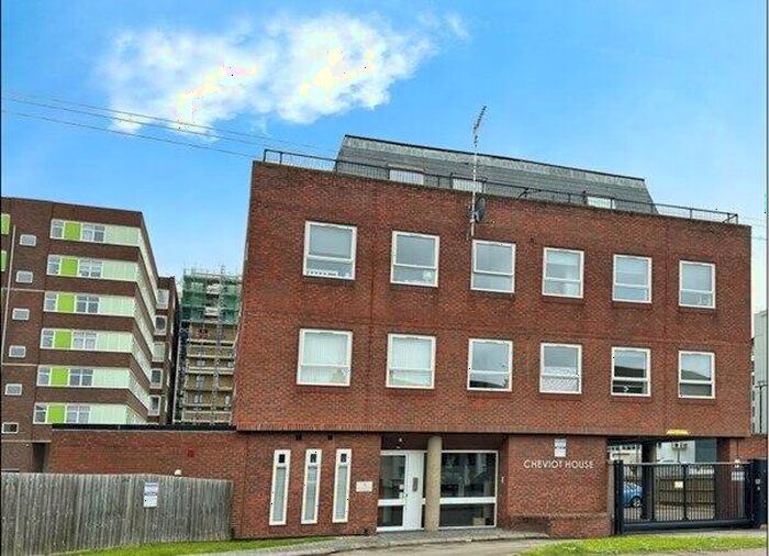 1 Bedroom Flat To Rent In Cheviot House, Baxter Avenue, Southend-on-Sea, Essex, SS2