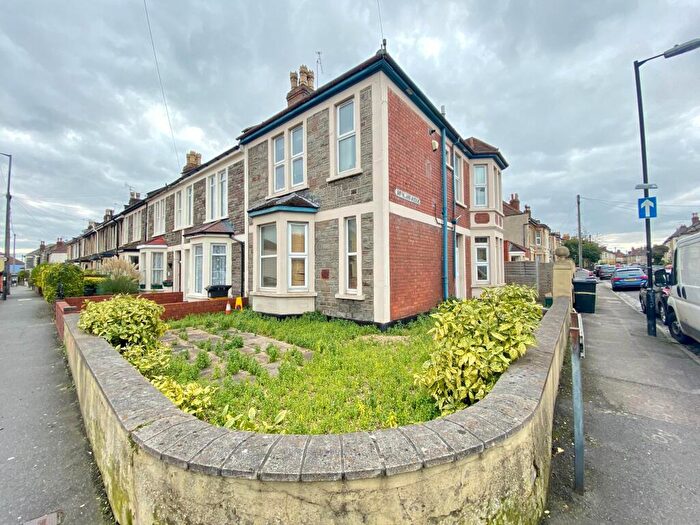5 Bedroom Semi-Detached House To Rent In Ashley Down Road, Bristol, BS7