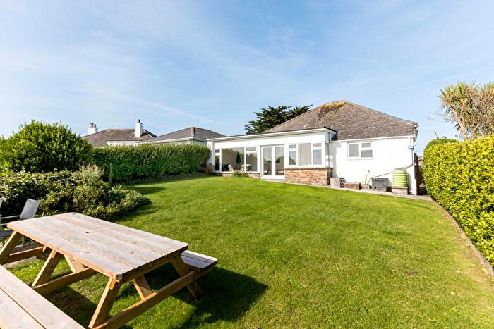 3 Bedroom Bungalow For Sale In Hillcroft, PL27