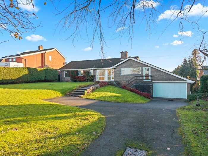 4 Bedroom Detached Bungalow For Sale In Hemming Green, Old Brampton, Chesterfield, S42