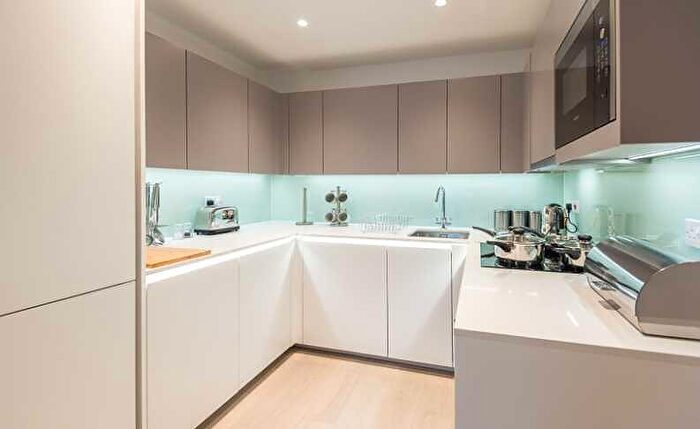 2 Bedroom Apartment To Rent In Collins Building, NW2