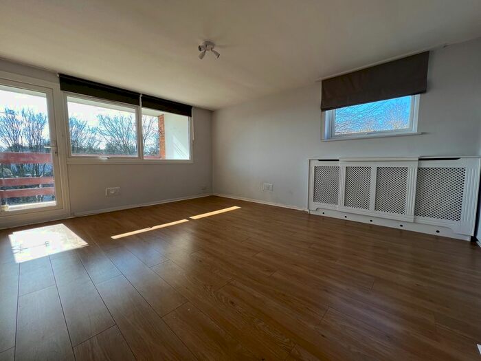 2 Bedroom Flat To Rent In Anerley Hill, Crystal Palace, SE19