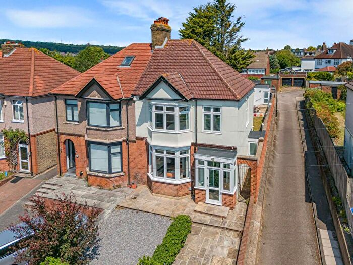 3 Bedroom Semi-Detached House For Sale In Archery Road, Eltham, London, SE9