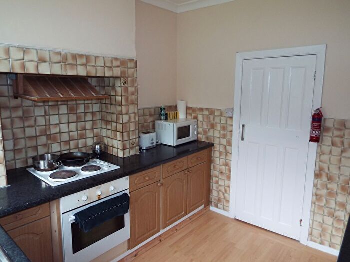 4 Bedroom Semi-Detached House To Rent In Derby Road, Nottingham, NG7