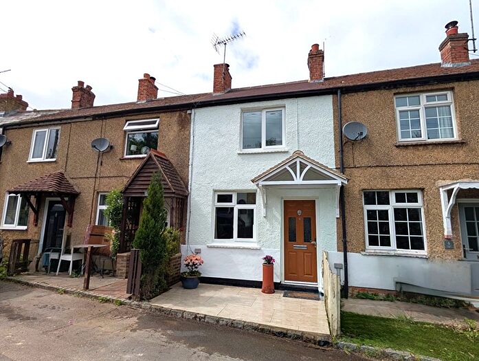 2 Bedroom Cottage For Sale In Chapel Lane, Akeley, MK18