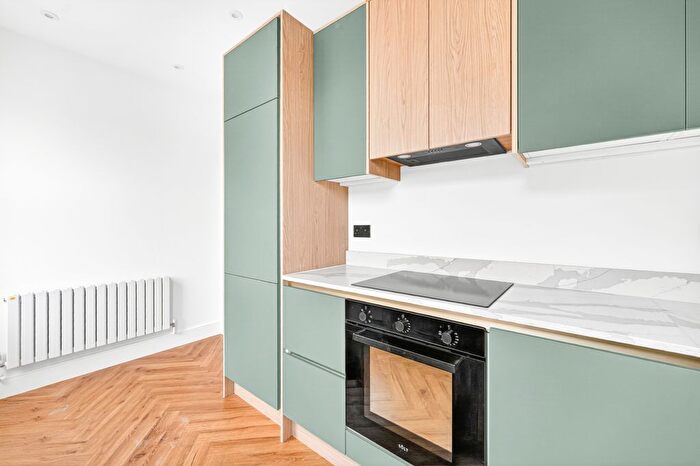 1 Bedroom Flat To Rent In Wandsworth High Street, London, SW18