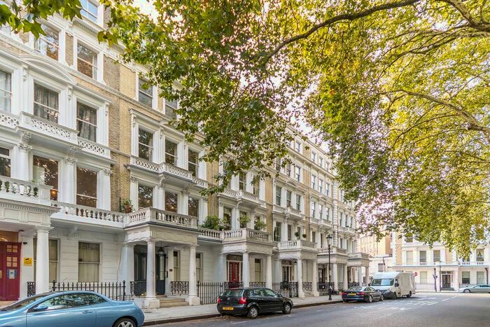 1 Bedroom Flat To Rent In Courtfield Gardens, South Kensington, London, SW5