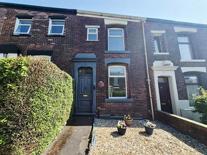 3 Bedroom House To Rent In Woodbury Avenue, BB2
