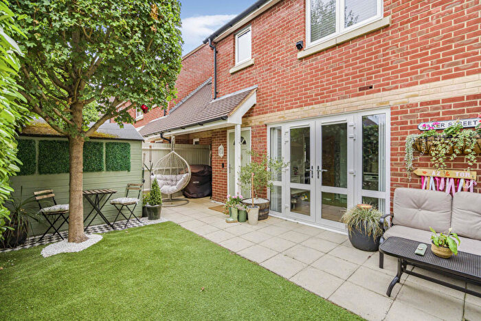 3 Bedroom Link Detached House For Sale In Boshers Close, Cholsey, OX10