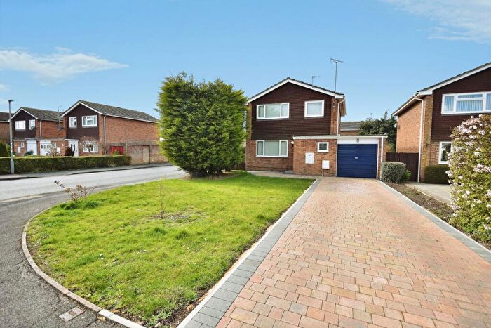 3 Bedroom Detached House To Rent In Turnfurlong Lane, Aylesbury, HP21