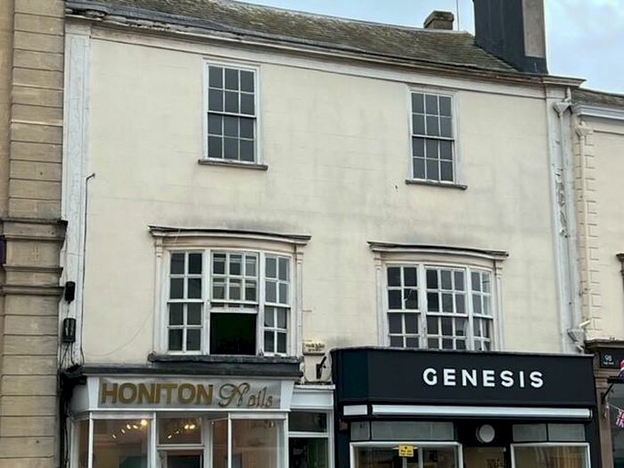 2 Bedroom Flat To Rent In Honiton, EX14