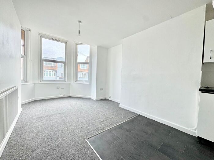 2 Bedroom Flat To Rent In Surrey Road, Margate, Kent, CT9