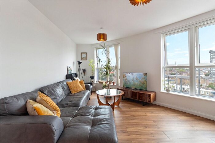 2 Bedroom Flat To Rent In Queensland Road, London, N7