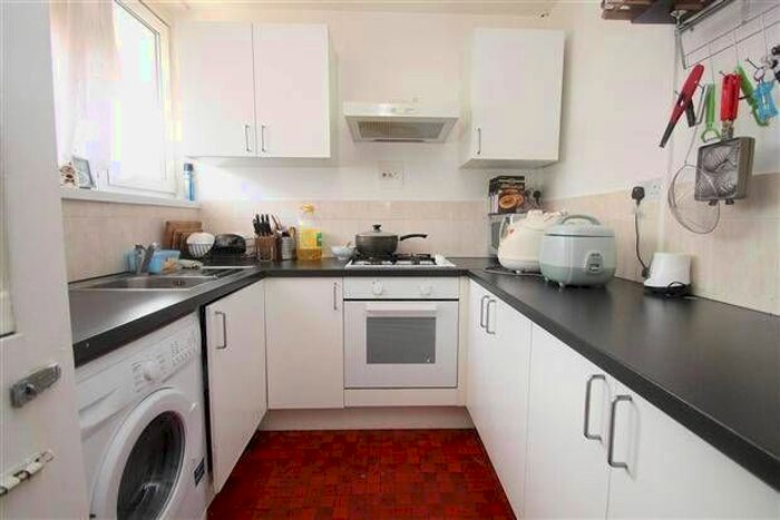 4 Bedroom Flat To Rent In Gateway, Walworth Road, London SE17