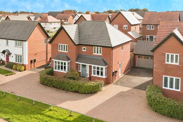 5 Bedroom Detached House For Sale In Shoveler Close, Wistaston, Crewe, Cheshire, CW2