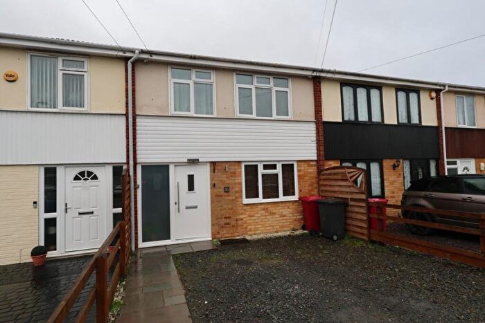 3 Bedroom House To Rent In Rbin Hood Close, SL1