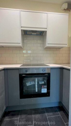 1 Bedroom Flat To Rent In Victoria Road, Levenshulme, M19