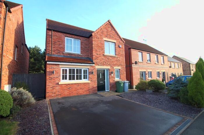 3 Bedroom Detached House To Rent In Kingfisher Way, Ollerton, Newark, NG22