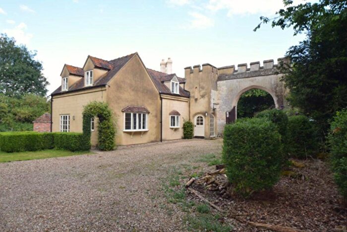 3 Bedroom House To Rent In Watlington Road, Shirburn, OX49